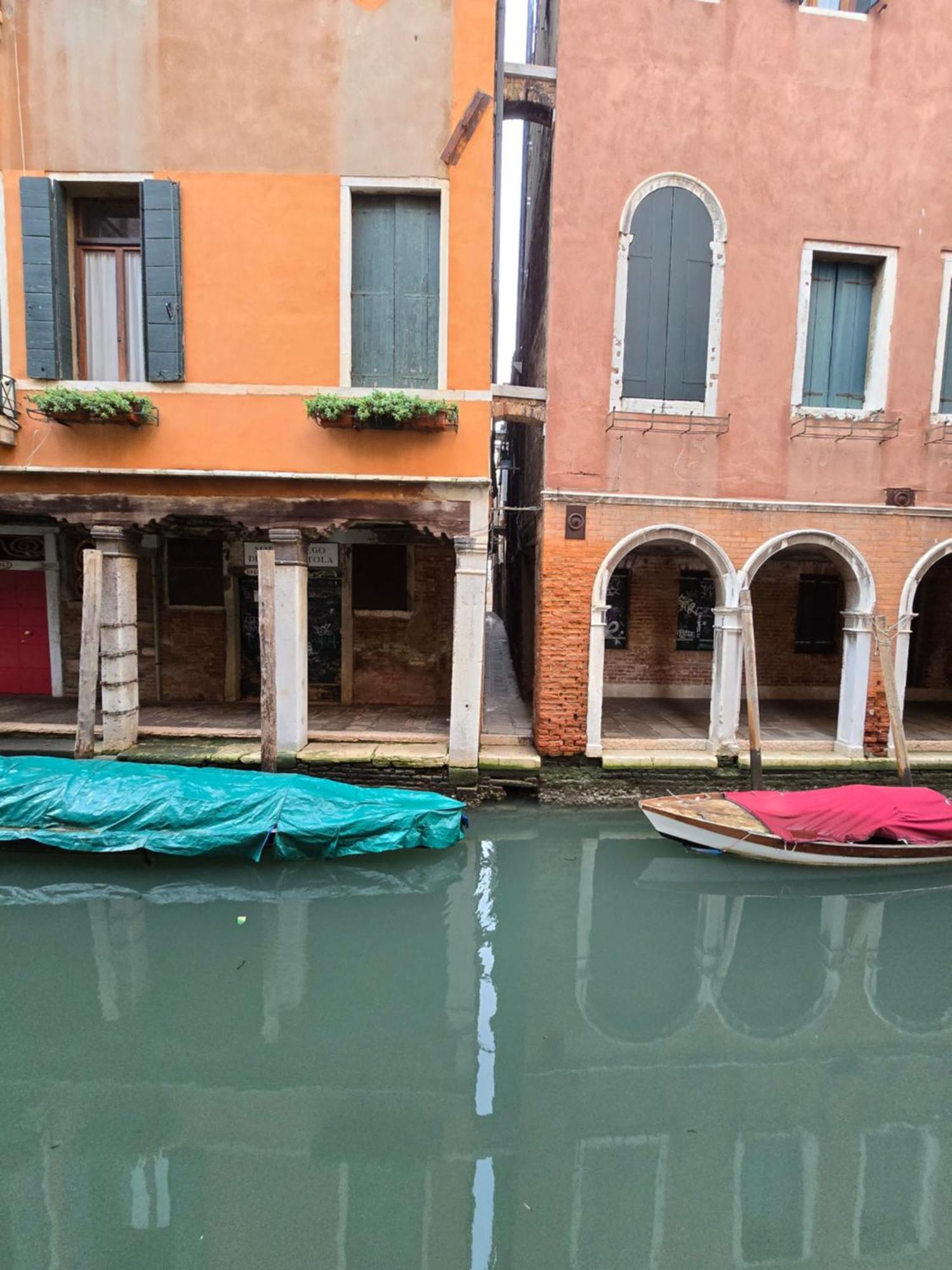 Cozy Studio With Canal View Venecia Exterior foto