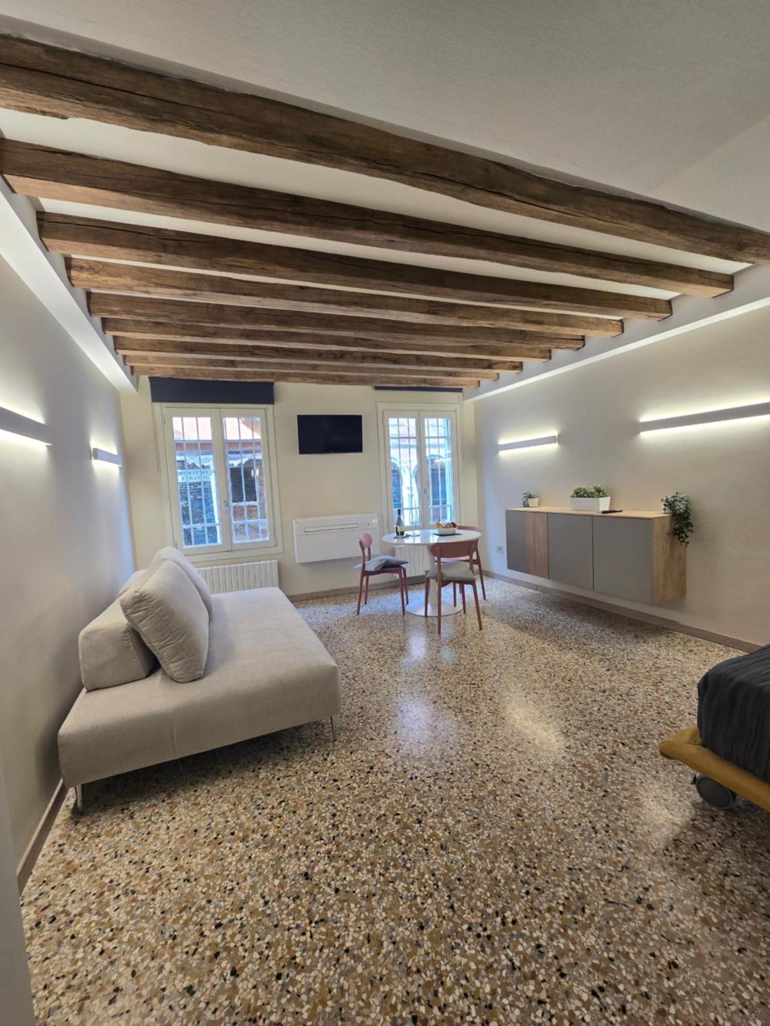 Cozy Studio With Canal View Venecia Exterior foto