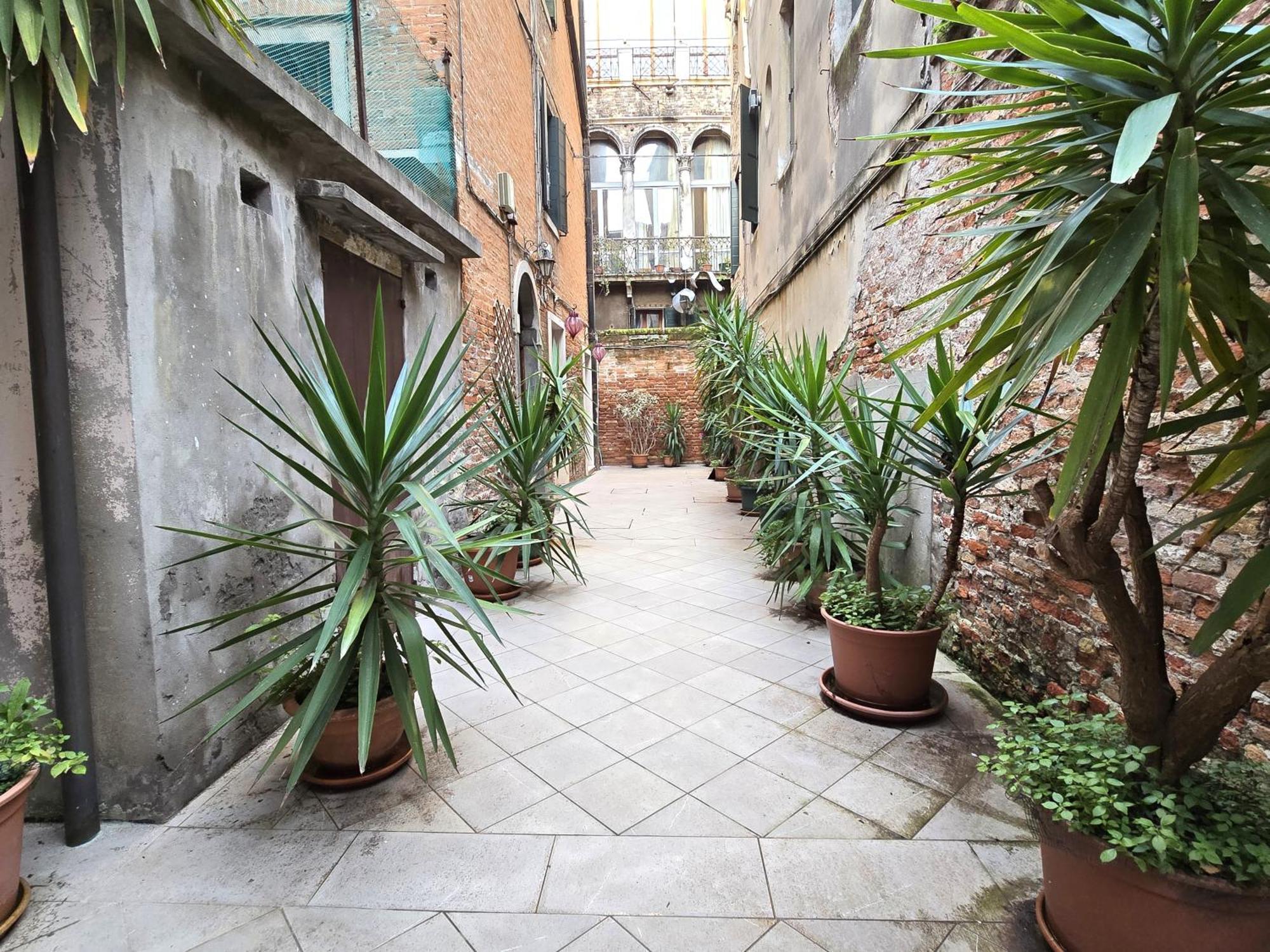 Cozy Studio With Canal View Venecia Exterior foto